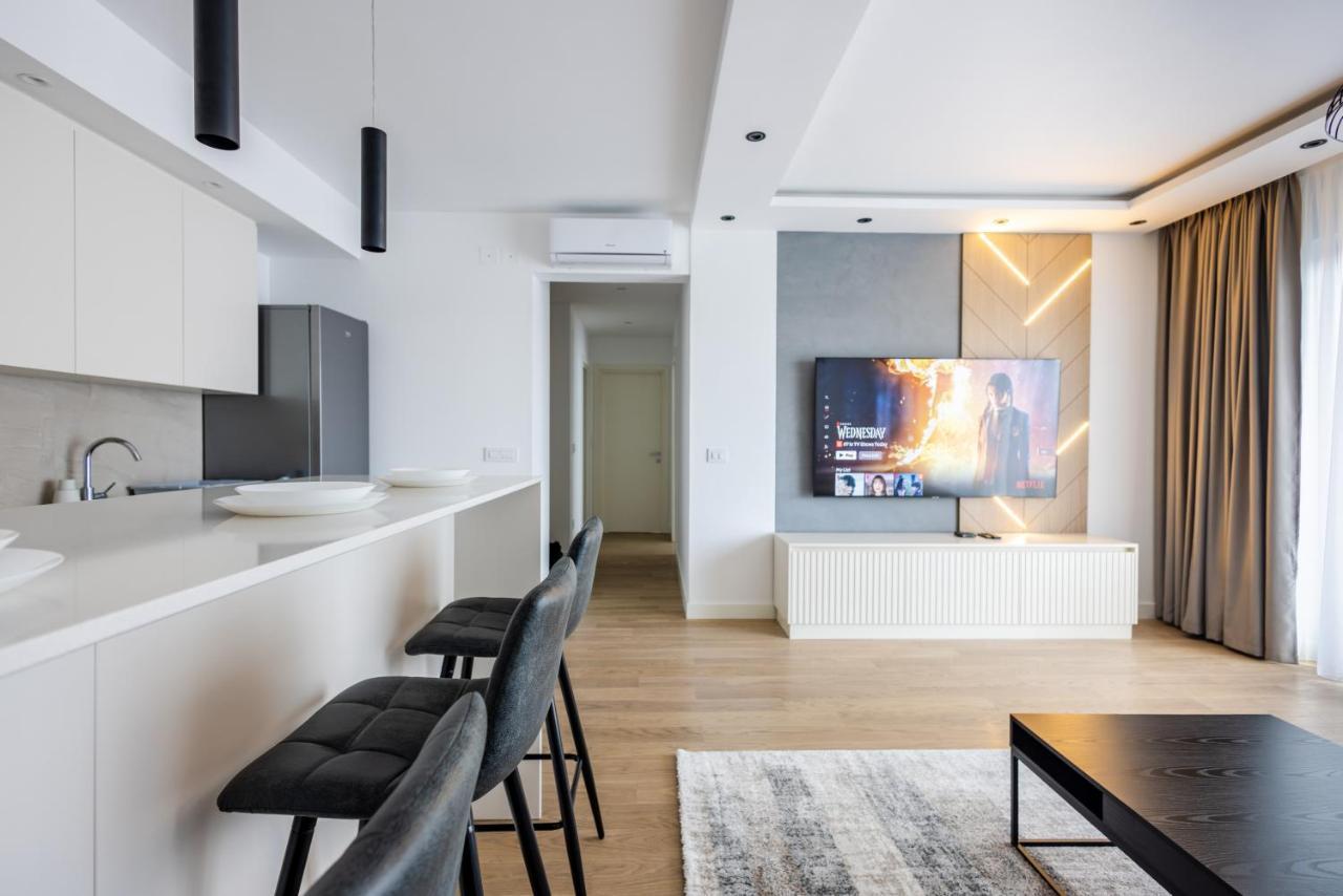 Terra Luxe Residences Sajmiste Esterno foto