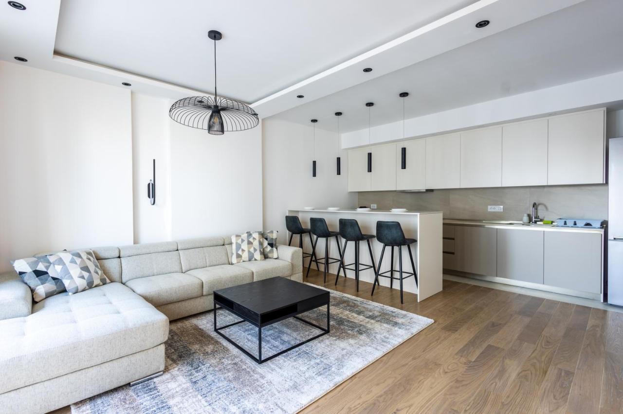 Terra Luxe Residences Sajmiste Esterno foto
